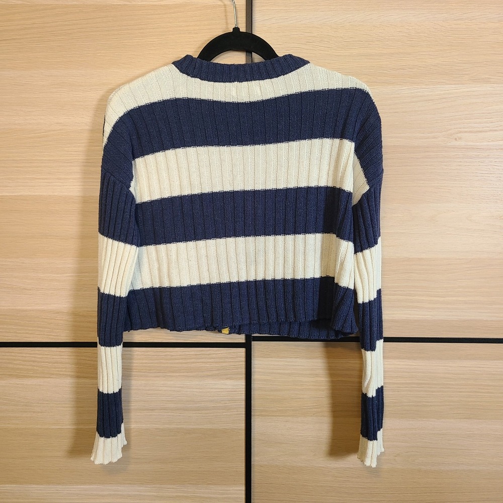 American Eagle Cropped Boxy Cardigan Women XS Blue White Striped Ribbed Knit - Picture 4 of 11
